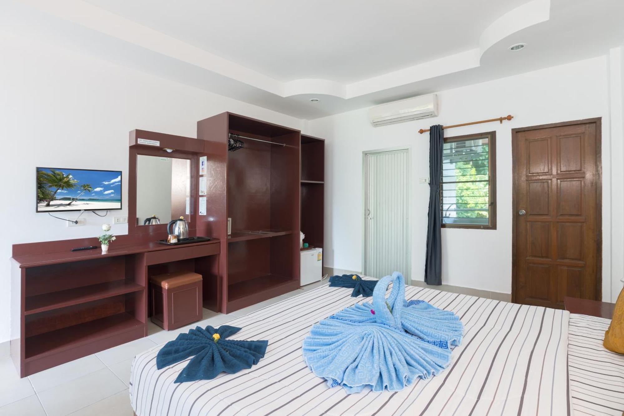 Hotel Grand View Patong Exterior foto