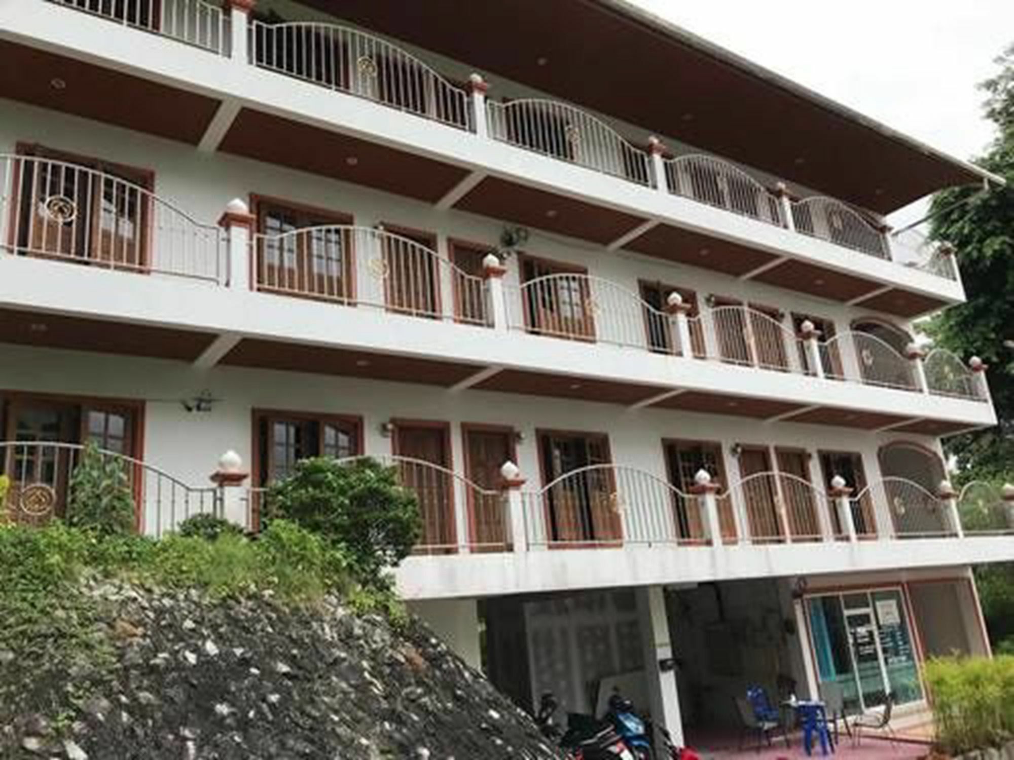 Hotel Grand View Patong Exterior foto
